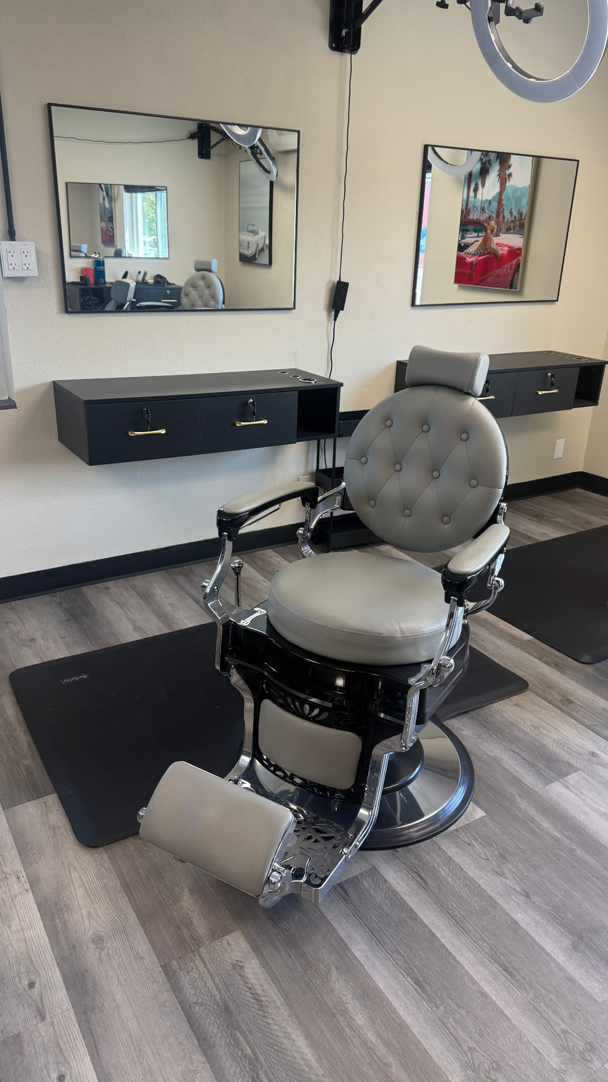 Javistylz barbershop chair and station in Richmond CA